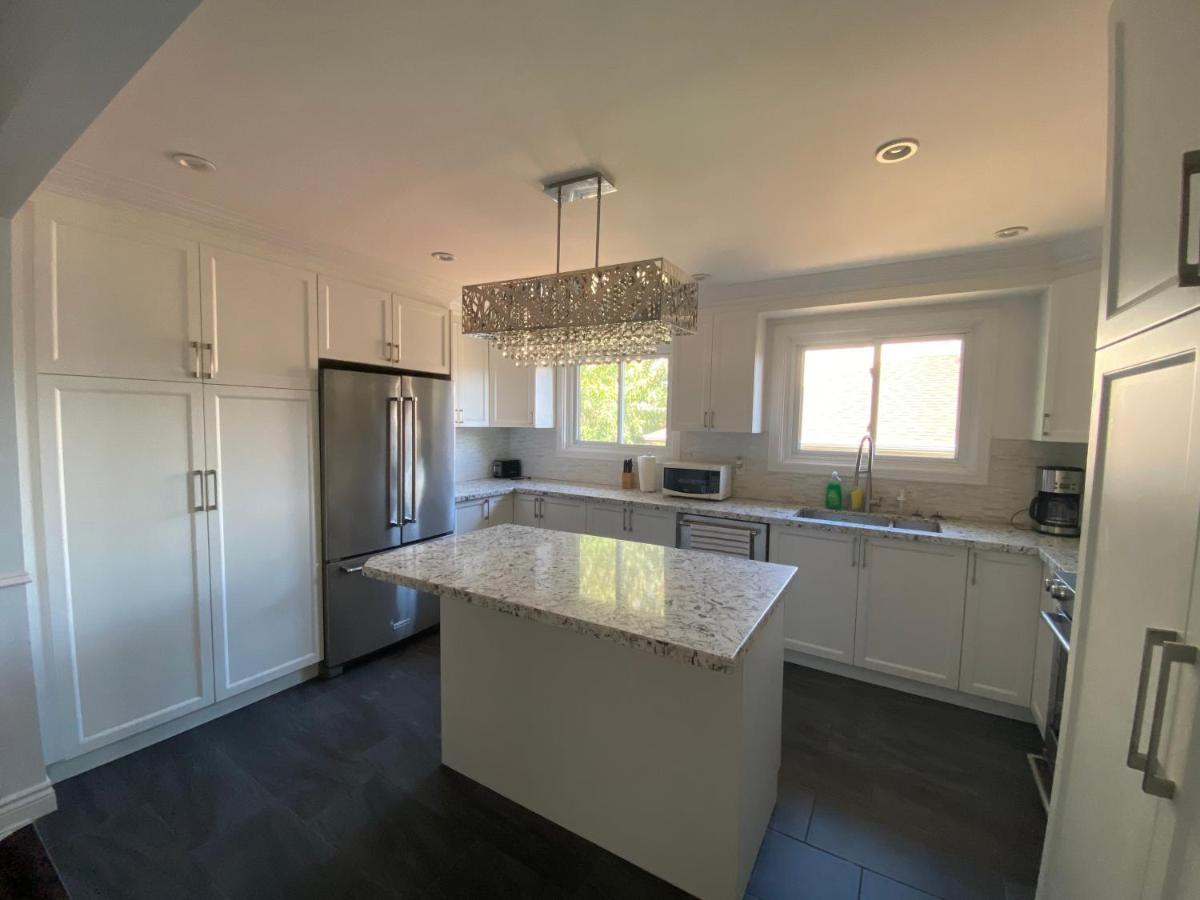 Yonge And Finch Subway !L Spacious & Bright Private Bedroom With Shared Amenties Toronto Eksteriør billede